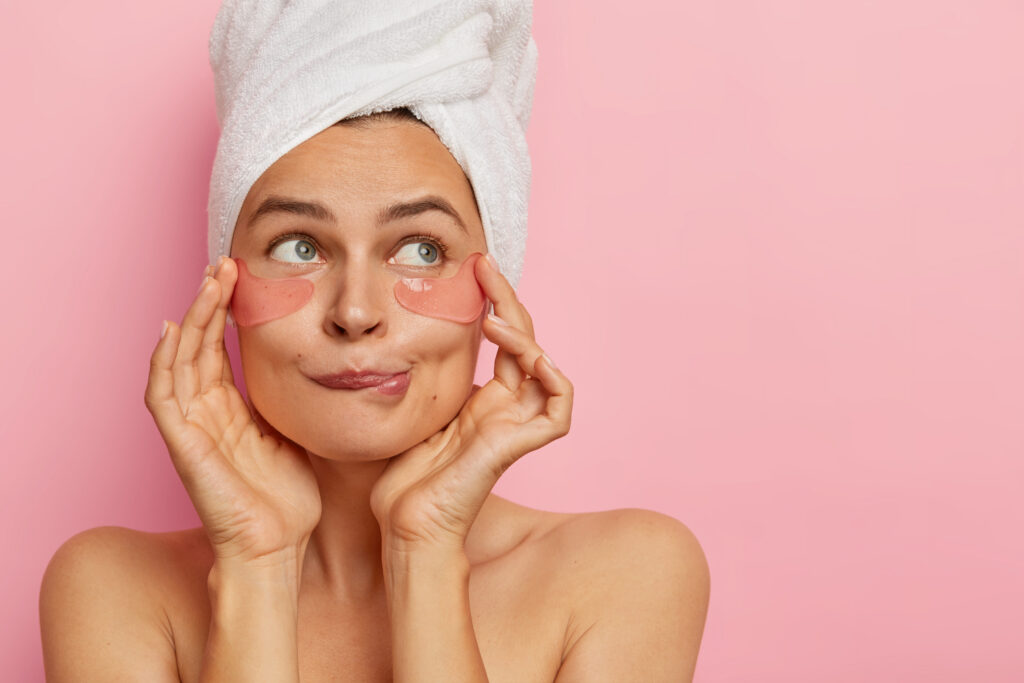Rutina facial diaria para piel mixta con limpieza y cuidado por zonas.